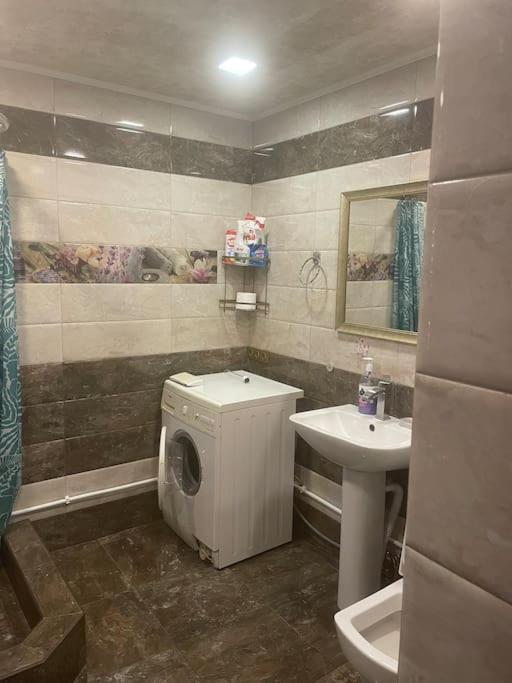 Apartment милое желье для пар рядом с станцией с. давид Yerevan